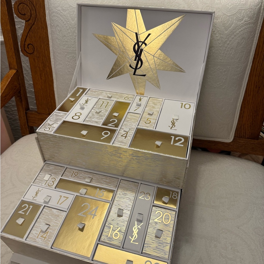 YSL Advent Calendar with Beauty Products - Picture 2 of 6